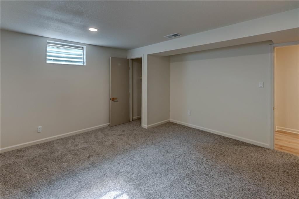 Photo 36 of 55 - 6513 Larsen Lane, Shawnee, KS 66203