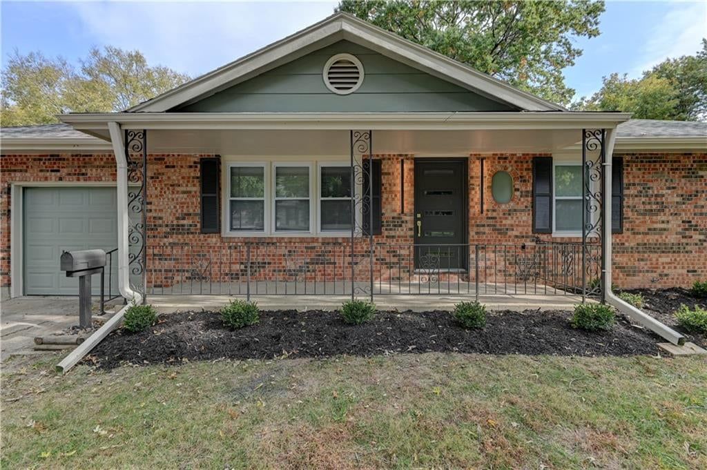 Photo 48 of 55 - 6513 Larsen Lane, Shawnee, KS 66203