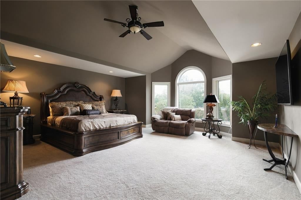 Bedroom sitting area at 1205 NW 43rd Terrace, Kansas City, MO 64116