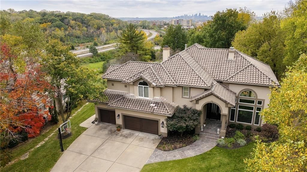 Photo 4 of 46 - 1205 NW 43rd Terrace, Kansas City, MO 64116