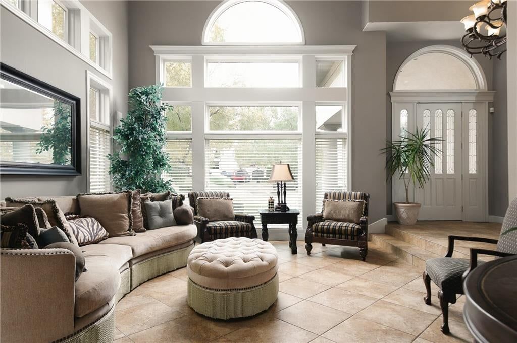 Photo 10 of 46 - 1205 NW 43rd Terrace, Kansas City, MO 64116