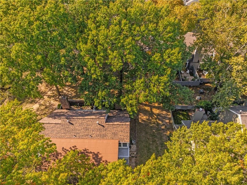 Photo 43 of 46 - 7900 Colony Lane, Lenexa, KS 66215
