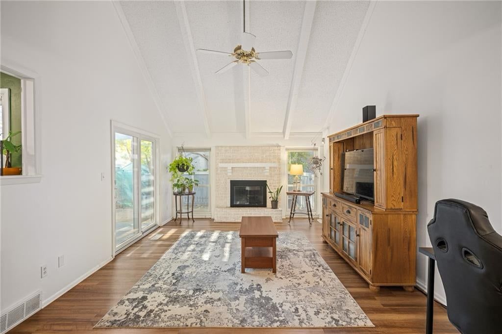 Photo 8 of 46 - 7900 Colony Lane, Lenexa, KS 66215