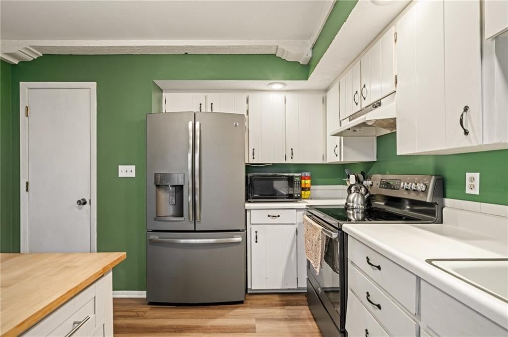 Photo 15 of 46 - 7900 Colony Lane, Lenexa, KS 66215