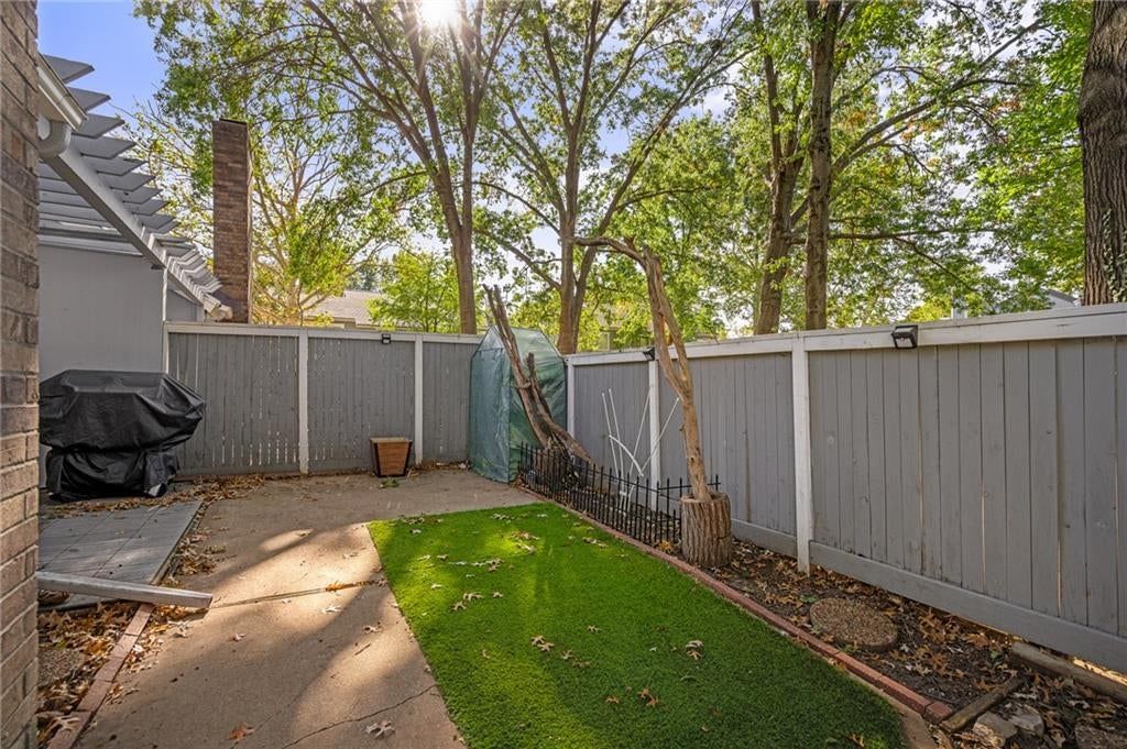 Fenced yard at 7900 Colony Lane, Lenexa, KS 66215