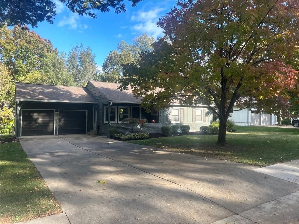 7745 Reeds Road, Prairie Village, KS