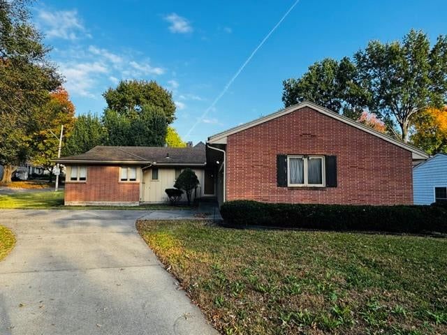 8701 Belleview Avenue, Kansas City, MO: listing photo 2