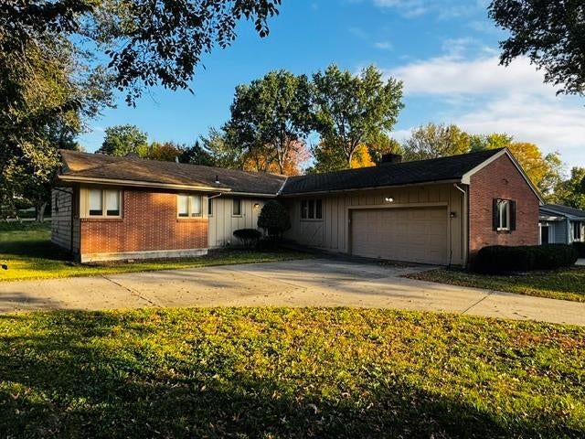 8701 Belleview Avenue, Kansas City, MO