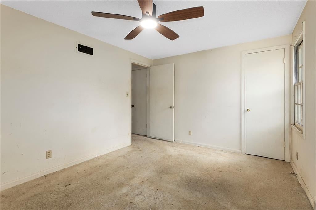 Photo 22 of 30 - 4509 W 75th Street, Prairie Village, KS 66208