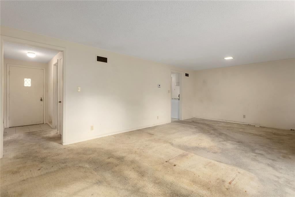 Photo 12 of 30 - 4509 W 75th Street, Prairie Village, KS 66208