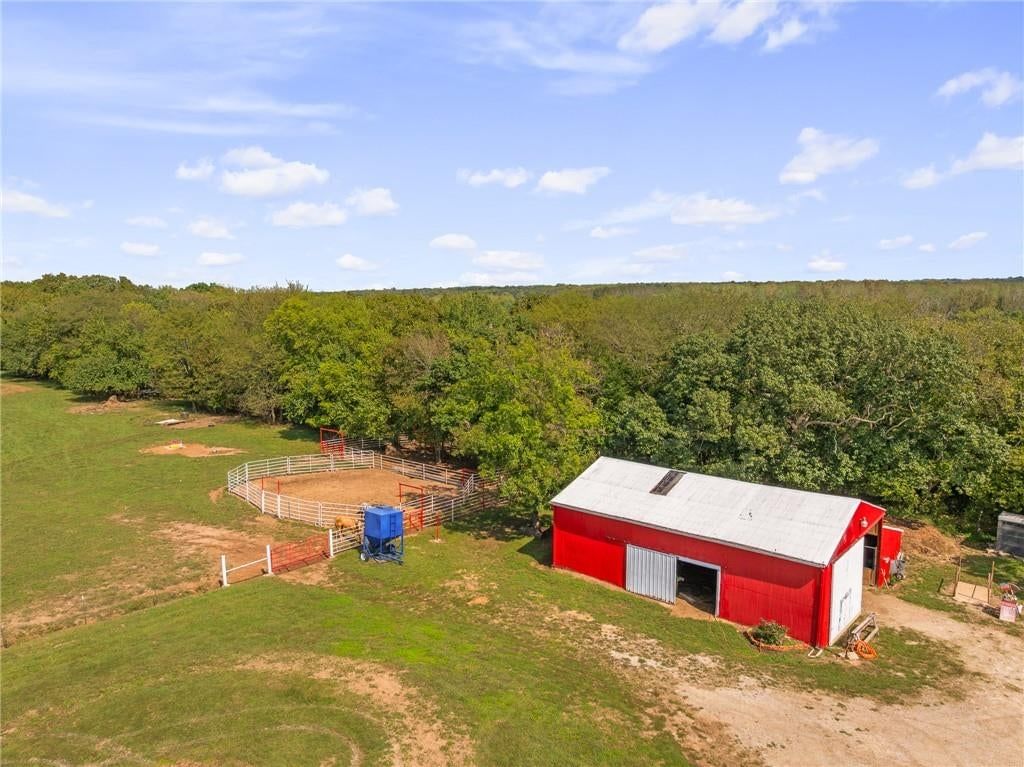 Photo 10 of 12 - 24822 W 223 Street, Spring Hill, KS 66083