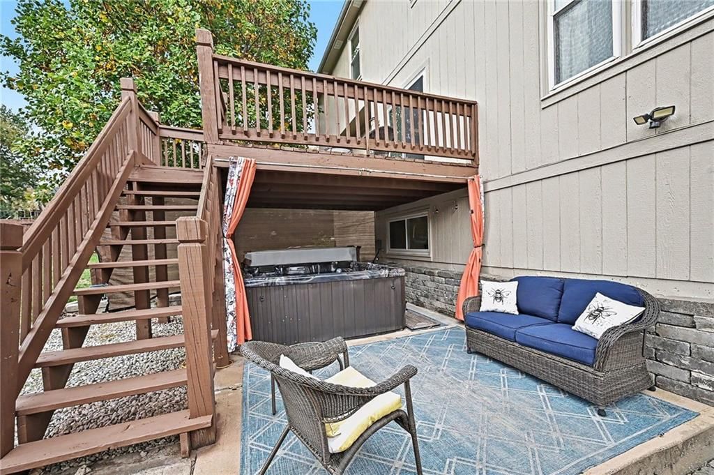 Covered patio at 21711 W 51st Place, Shawnee, KS 66226