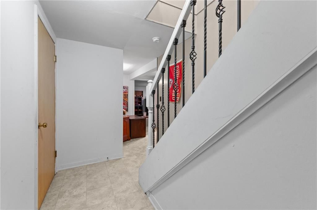 Photo 32 of 42 - 4329 N Wyandotte Street, Kansas City, MO 64116