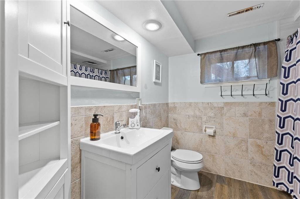 Photo 28 of 42 - 4329 N Wyandotte Street, Kansas City, MO 64116