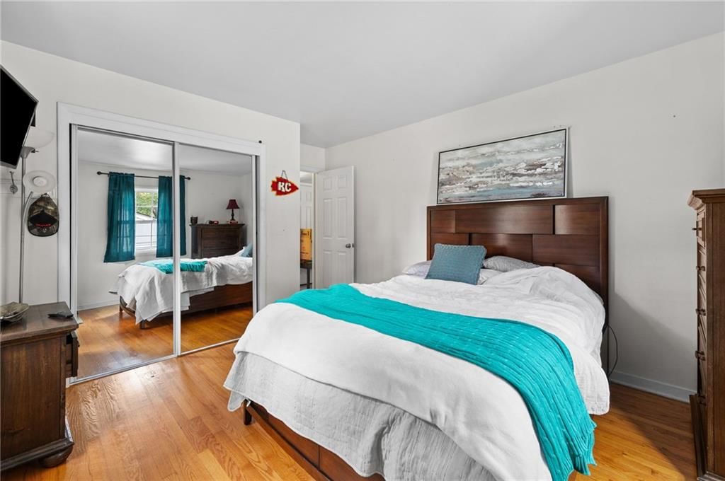 Photo 20 of 42 - 4329 N Wyandotte Street, Kansas City, MO 64116