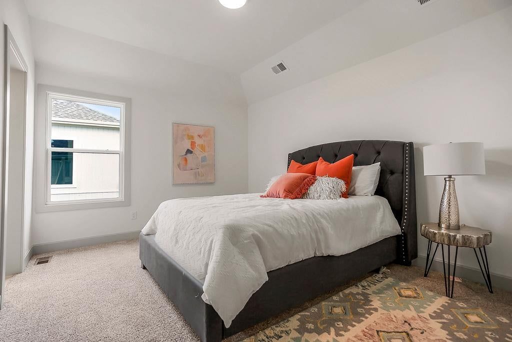 Photo 41 of 63 - 4000 W 158th Street, Overland Park, KS 66224