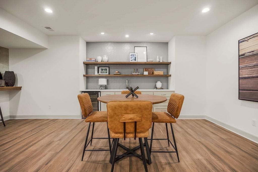 Photo 17 of 63 - 4000 W 158th Street, Overland Park, KS 66224