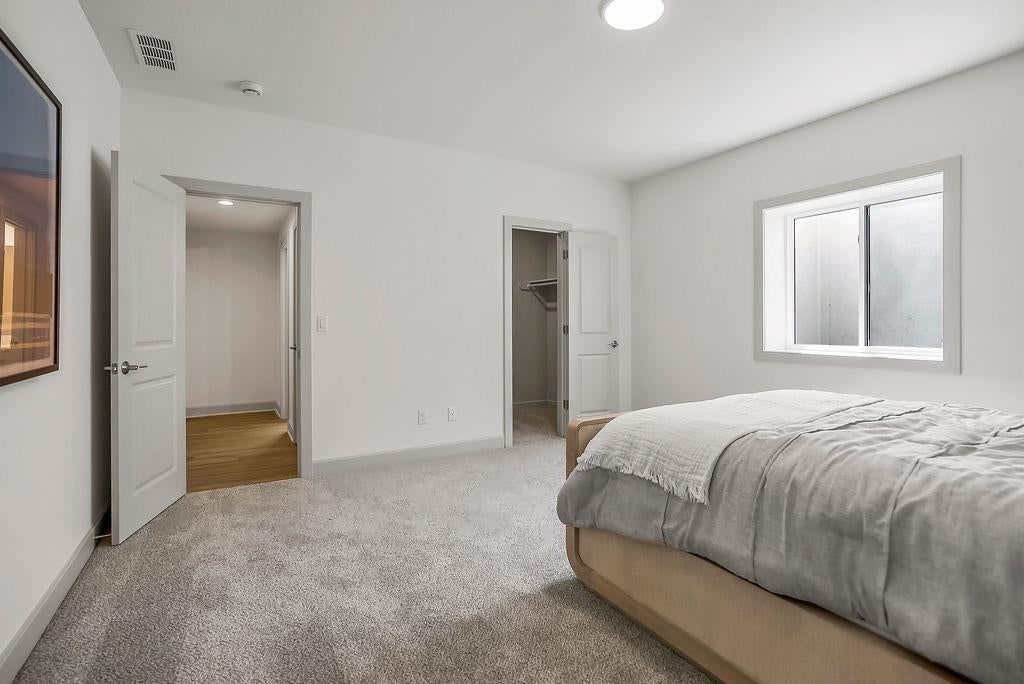Photo 24 of 63 - 4000 W 158th Street, Overland Park, KS 66224