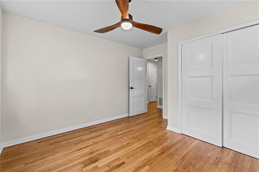 Photo 24 of 31 - 5300 W 79 Street, Prairie Village, KS 66208