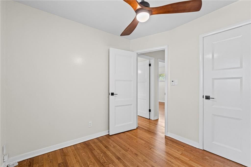 Photo 27 of 31 - 5300 W 79 Street, Prairie Village, KS 66208
