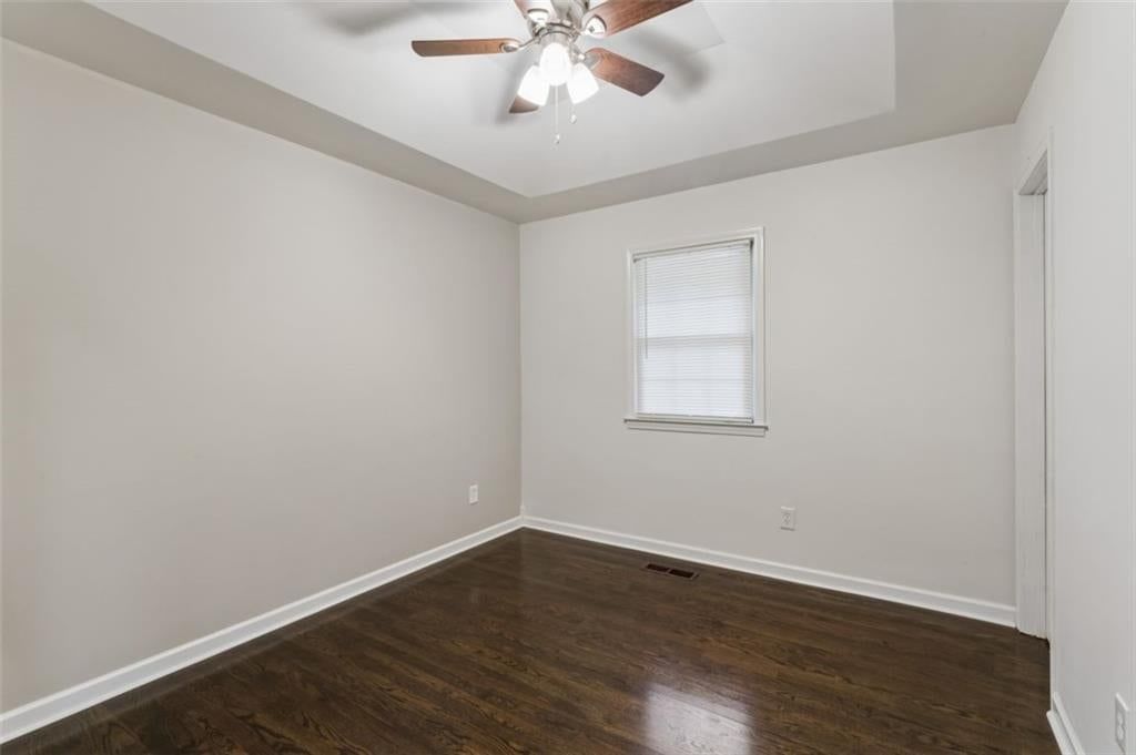 Photo 18 of 57 - 417 N Jefferson Avenue, Liberty, MO 64068
