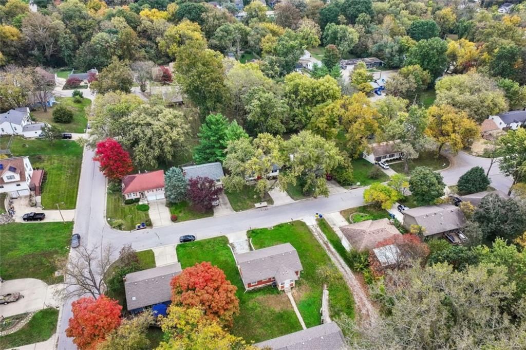 Photo 42 of 57 - 417 N Jefferson Avenue, Liberty, MO 64068