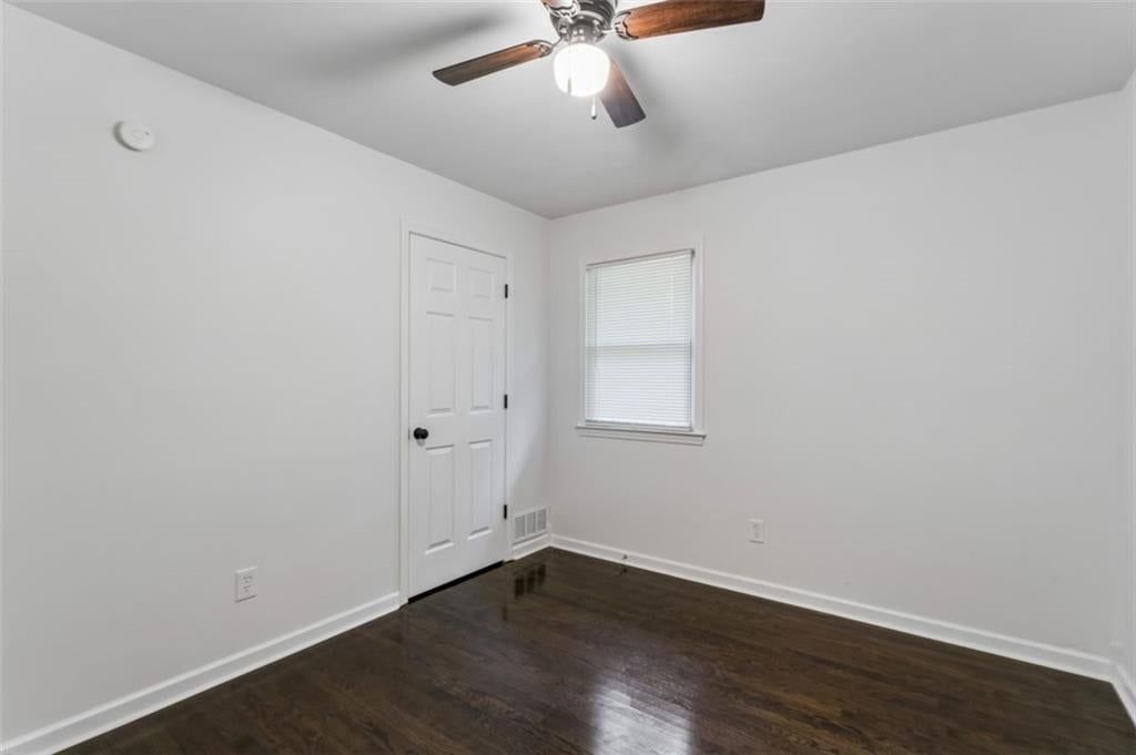 Photo 25 of 57 - 417 N Jefferson Avenue, Liberty, MO 64068