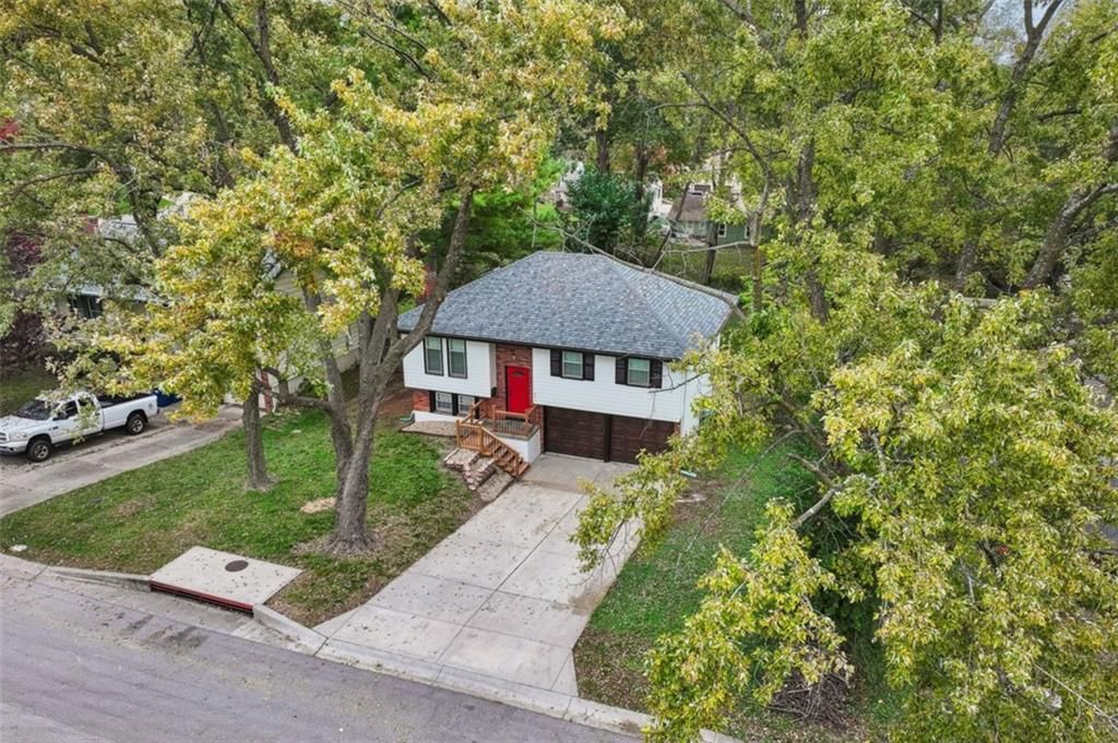 Photo 41 of 57 - 417 N Jefferson Avenue, Liberty, MO 64068