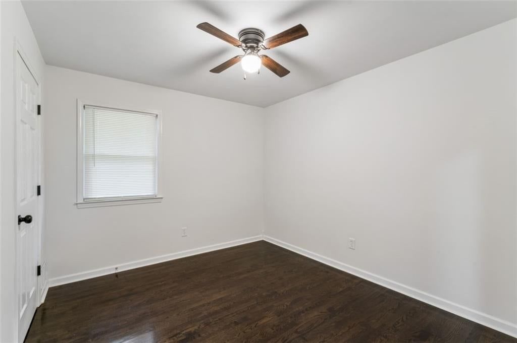 Photo 24 of 57 - 417 N Jefferson Avenue, Liberty, MO 64068