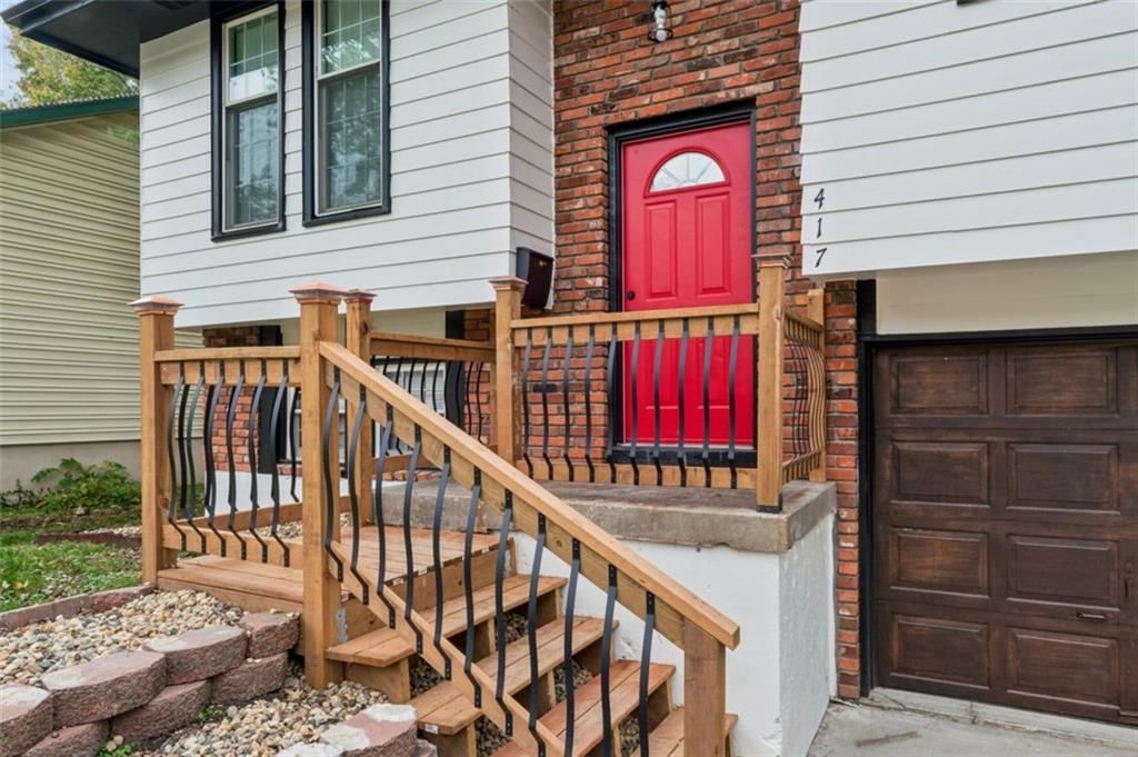 Photo 5 of 57 - 417 N Jefferson Avenue, Liberty, MO 64068