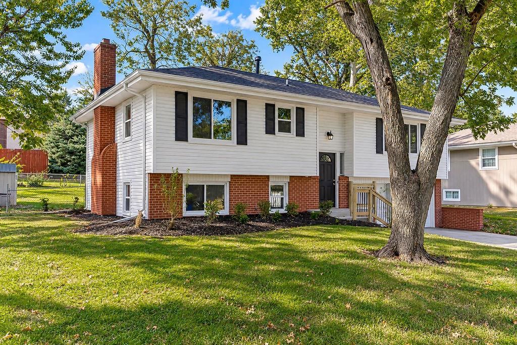 6516 Ballentine Street, Shawnee, KS: listing photo 2