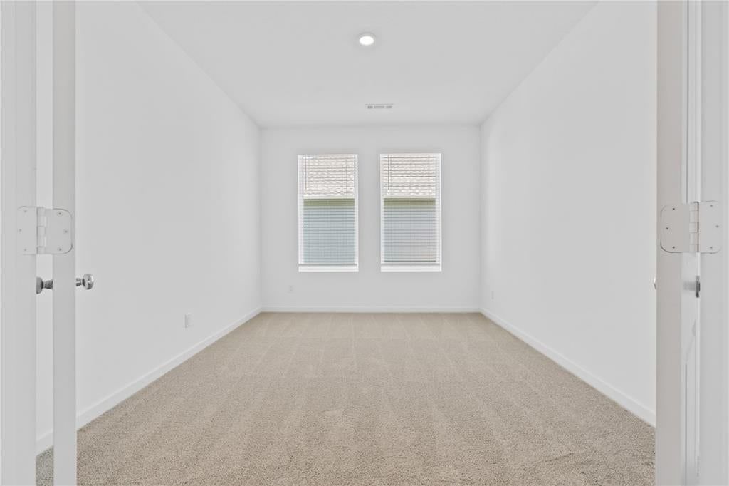 Photo 5 of 26 - 21276 Cleveland Street, Spring Hill, KS 66083