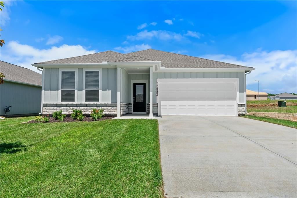 21276 Cleveland Street, Spring Hill, KS