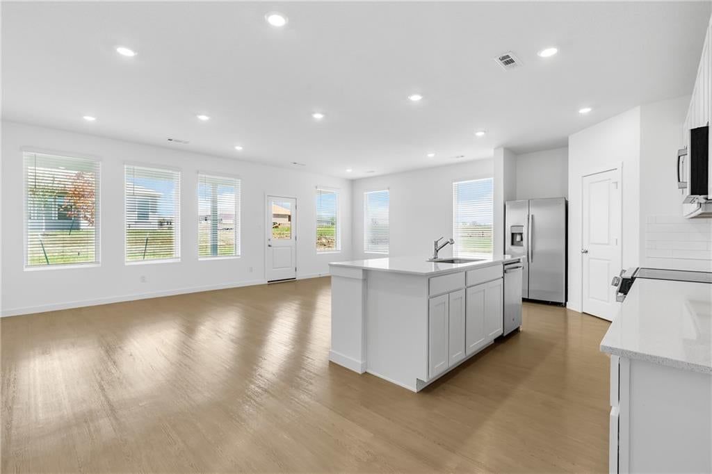 21276 Cleveland Street, Spring Hill, KS: listing photo 2