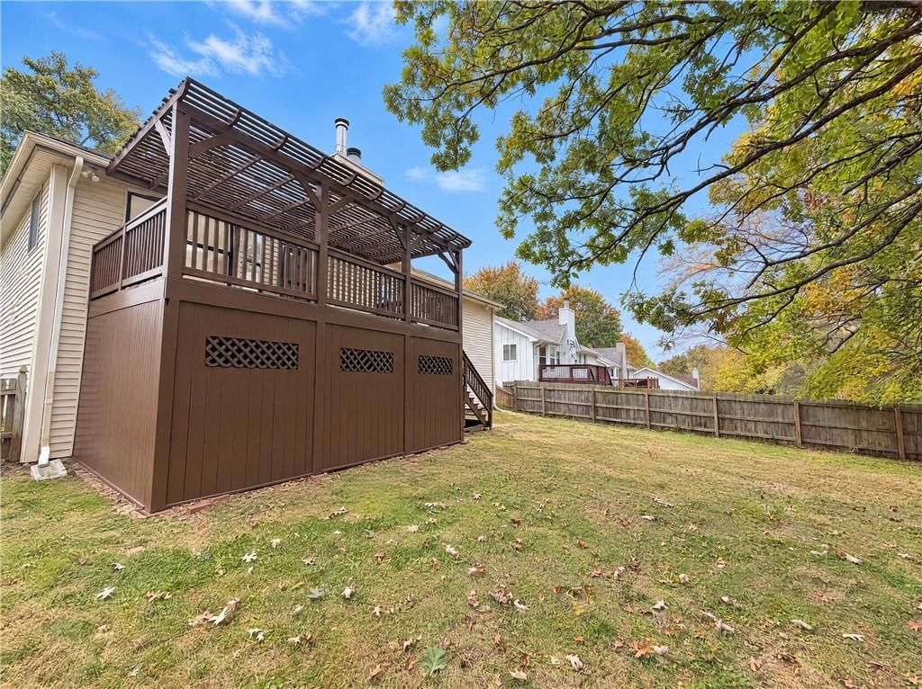 Photo 16 of 16 - 14416 Saint Andrews Drive, Grandview, MO 64030