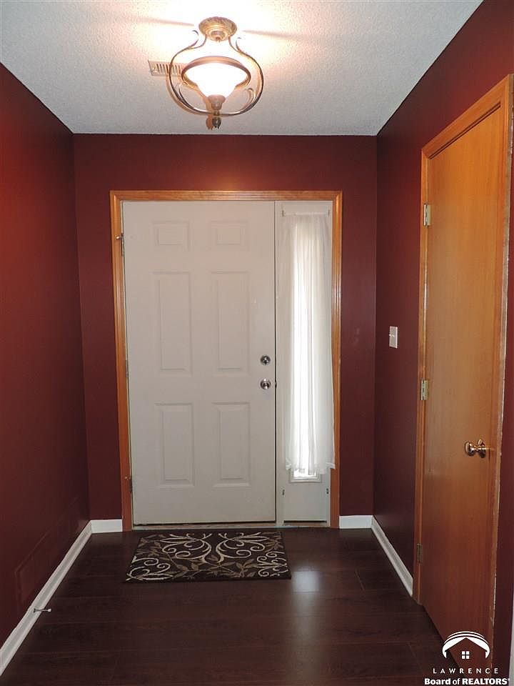 2904 Whitmore Dr — photo 2