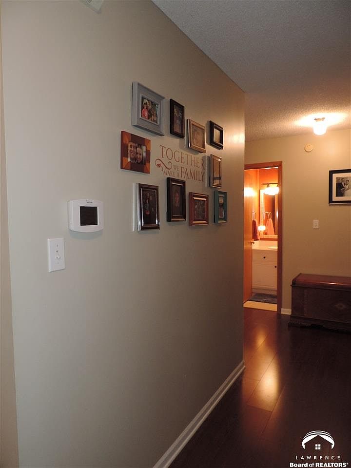 2904 Whitmore Dr — photo 3