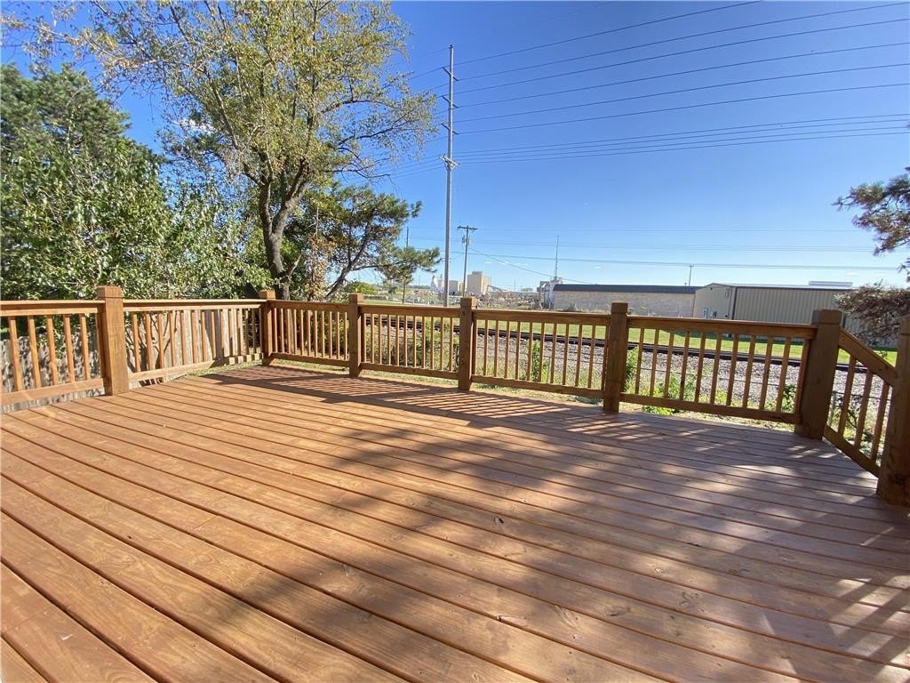 Photo 70 of 74 - 613 E Bristol Ln