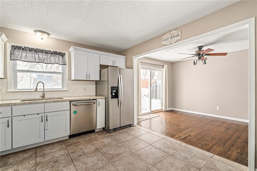10001 Cambridge Avenue — photo 16