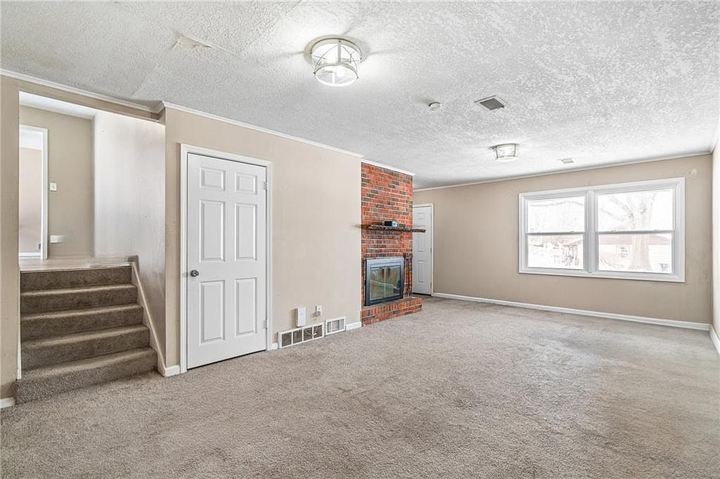 10001 Cambridge Avenue — photo 19
