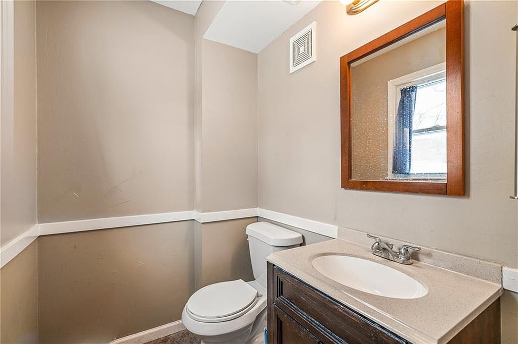 10001 Cambridge Avenue — photo 22