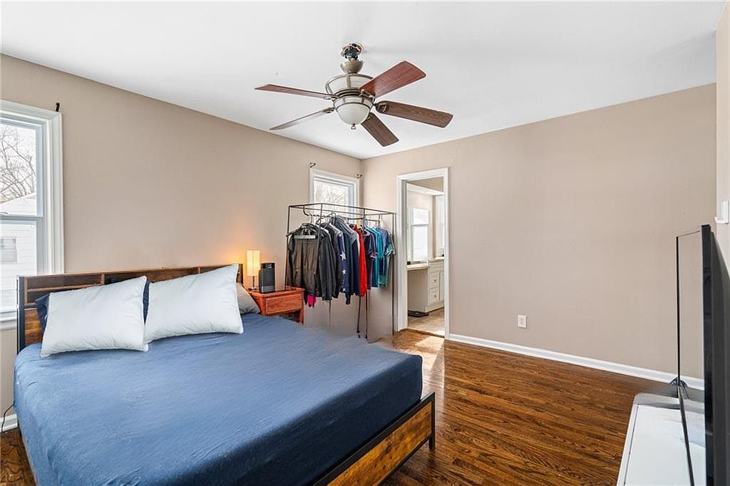 10001 Cambridge Avenue — photo 30