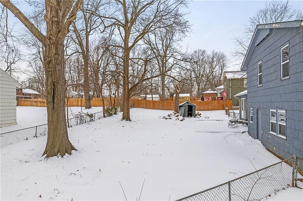 10001 Cambridge Avenue — photo 35