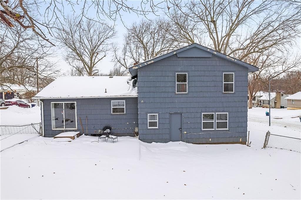 10001 Cambridge Avenue — photo 38