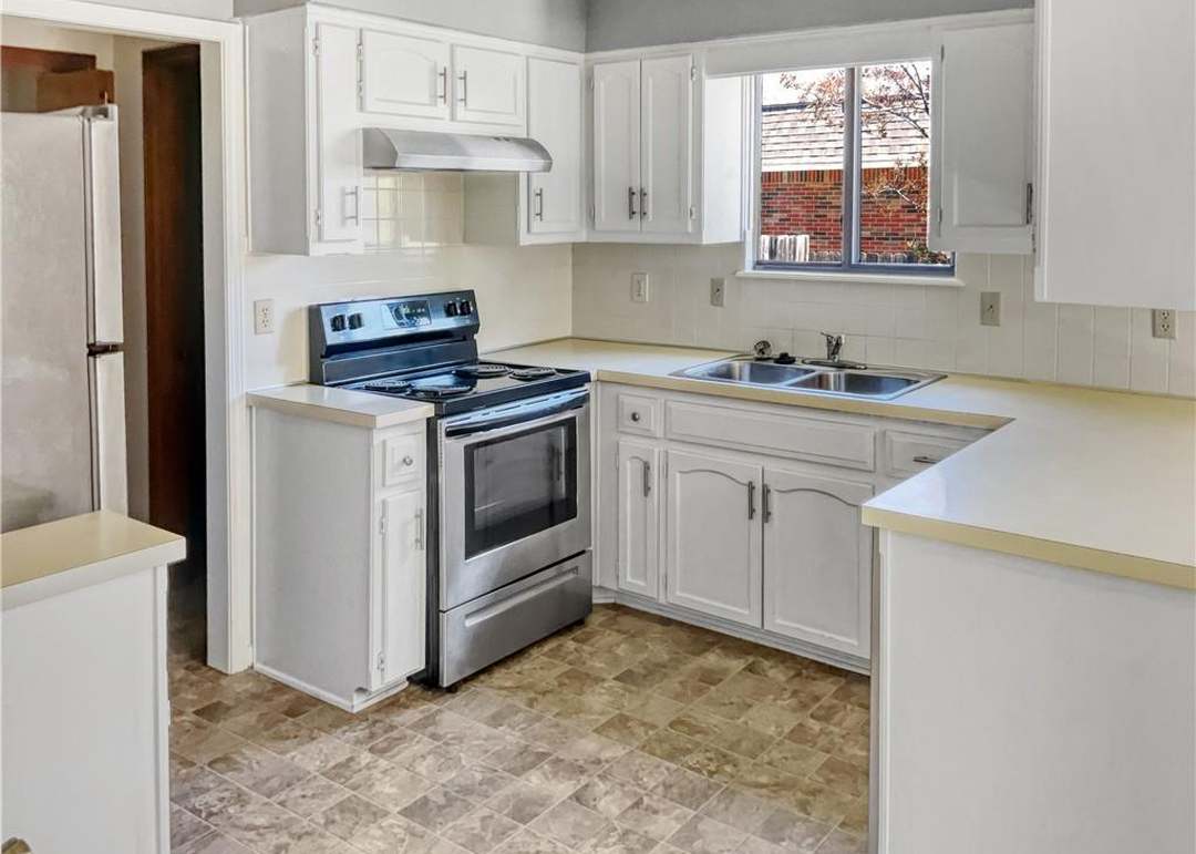 10007 W 86th Terrace — photo 7