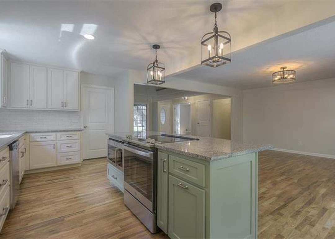 10019 Knox Drive — photo 9