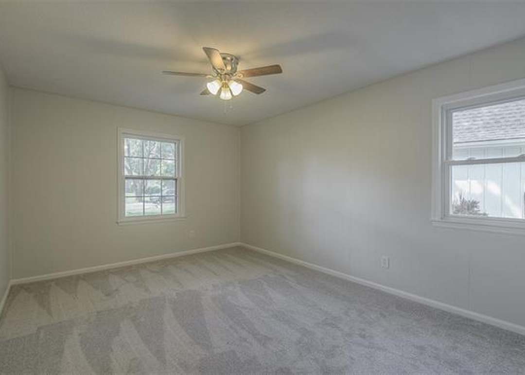 10019 Knox Drive — photo 16