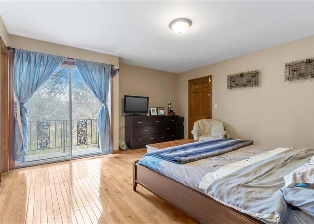 10025 Hocker Drive — photo 3