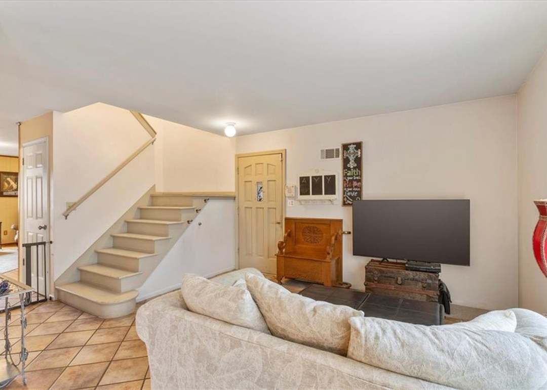 10025 Hocker Drive — photo 14
