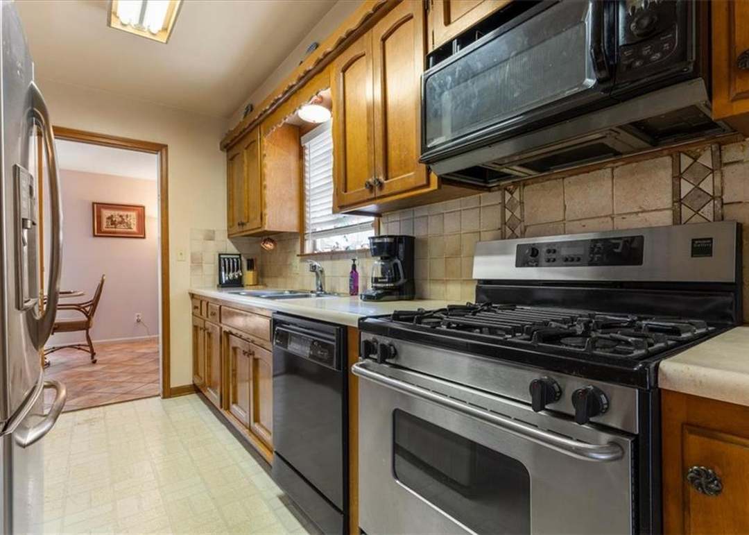 10025 Hocker Drive — photo 18